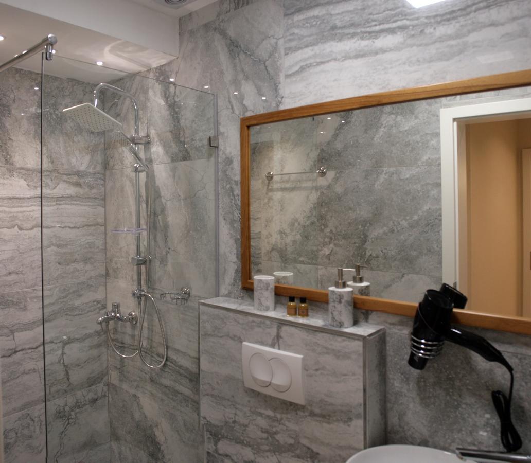 Saray Hotel Prizren Exteriör bild