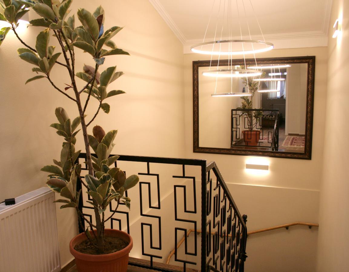 Saray Hotel Prizren Exteriör bild