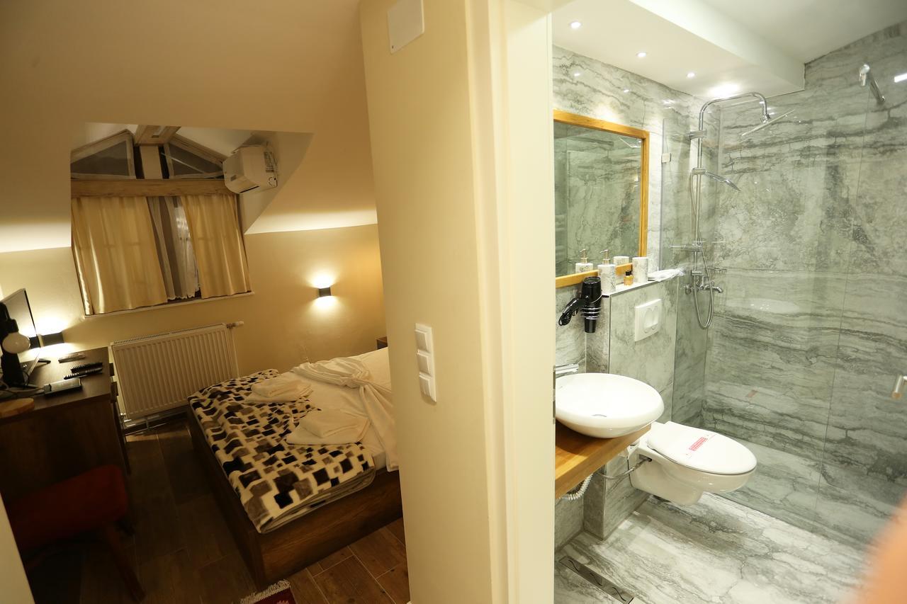 Saray Hotel Prizren Exteriör bild