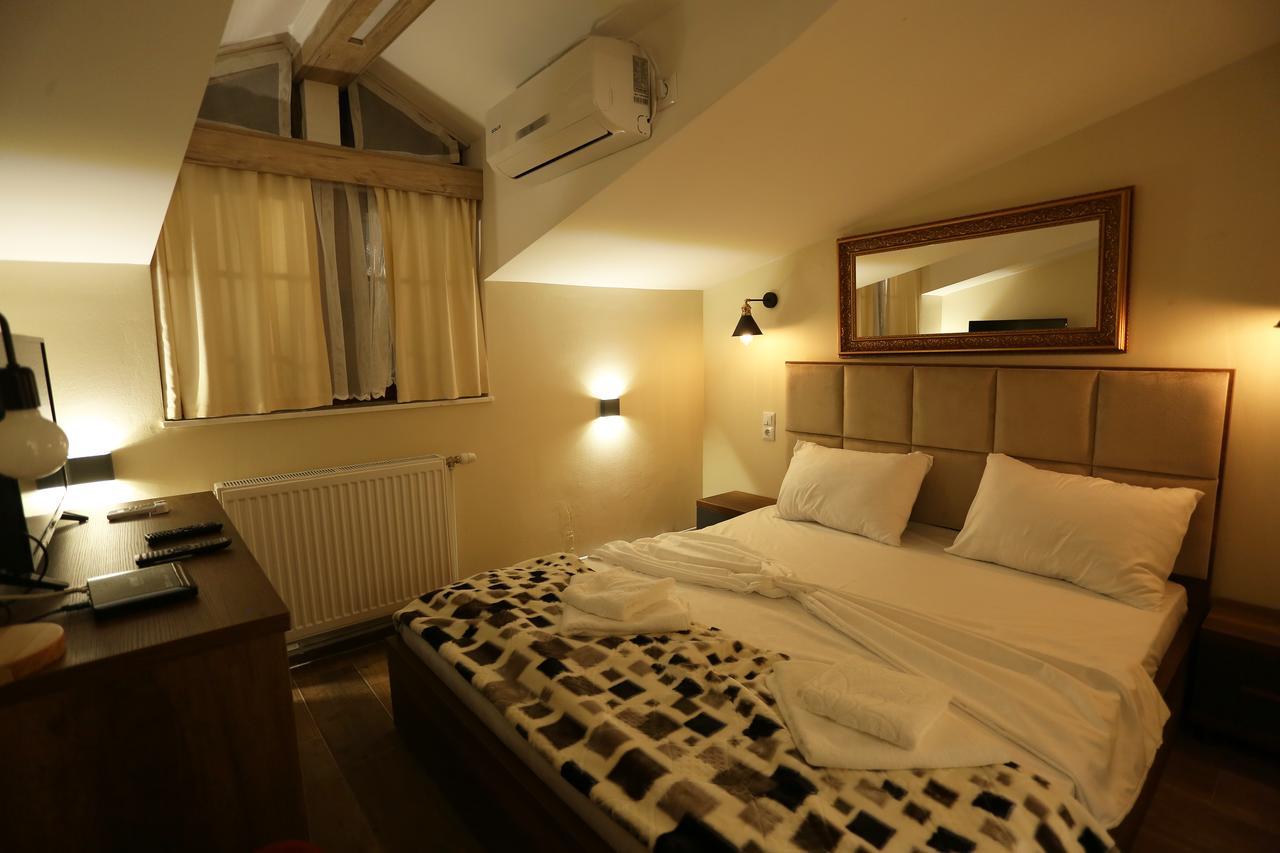 Saray Hotel Prizren Exteriör bild